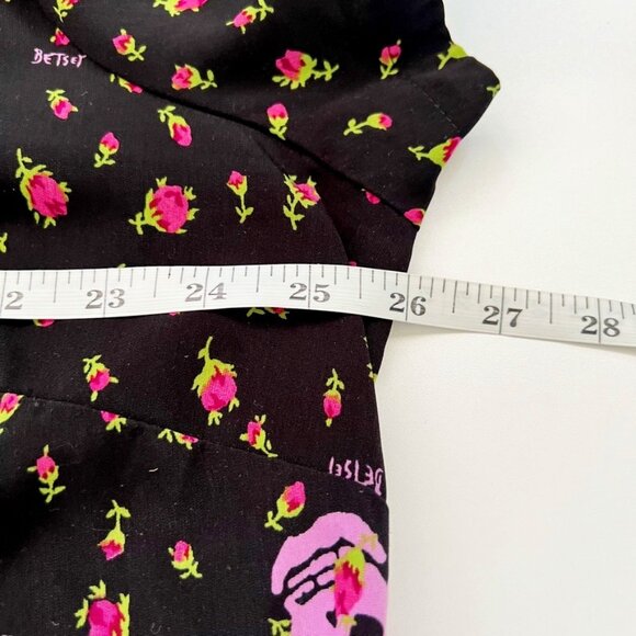 Betsey Johnson Scrub Top Women's Size 2X Rosebud Skull Hearts Black Pink - Picture 9 of 15